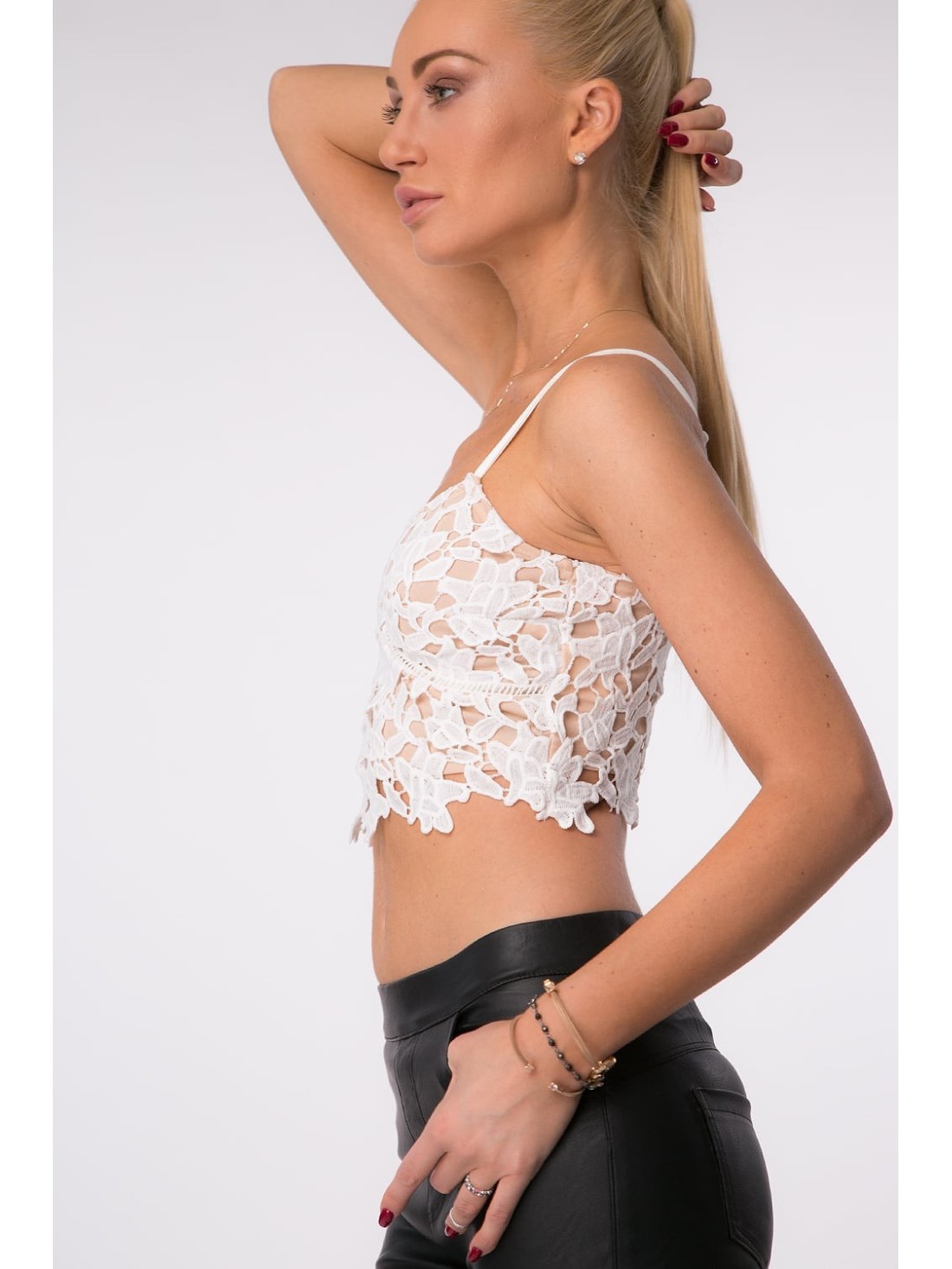 Kurzes cremefarbenes Spitzentop ZZ273 – Online-Shop – Boutique